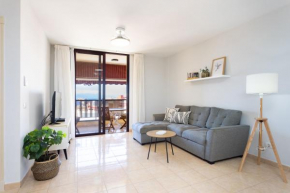 Home2Book Chic Coastal Retreat Playa La Arena